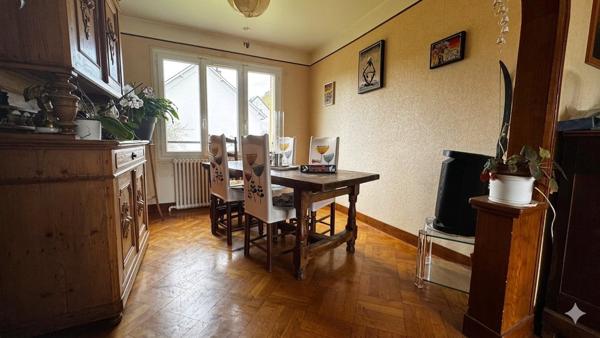 Grande maison 5 chambres + sous sol total