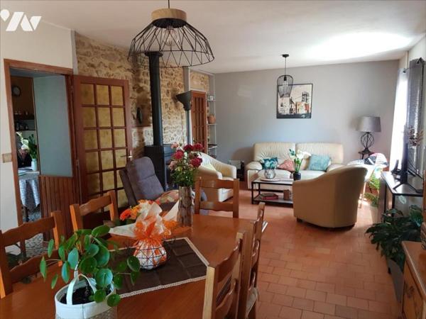 BAZOUGES CRE SUR LOIR, Fermette avec dépendance sur 4.200 m²