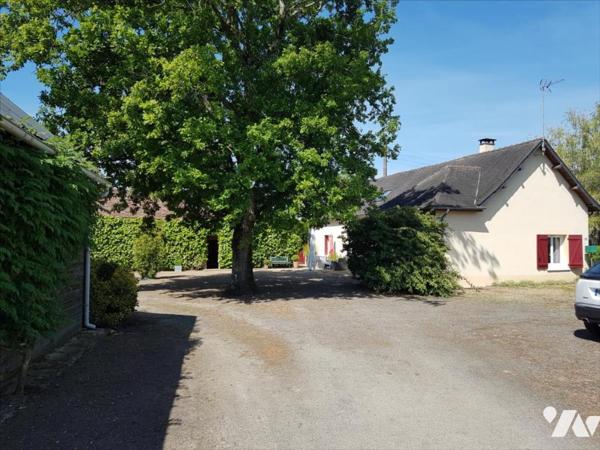 BAZOUGES CRE SUR LOIR, Fermette avec dépendance sur 4.200 m²