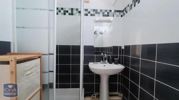 Appartement à louer 2 pièces 43.42m² Châteauroux (36000)