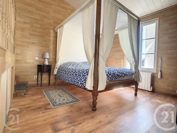 Maison à vendre  7 pièces - 182 m2 PORT DES BARQUES - 17