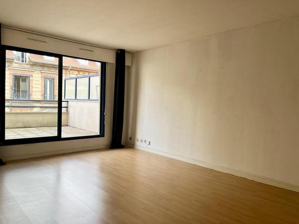 Appartement Courbevoie 2 pièces 55 m2 et sa belle terrasse de 38m²
