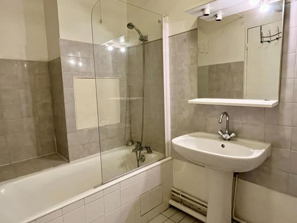 Appartement Courbevoie 2 pièces 55 m2 et sa belle terrasse de 38m²