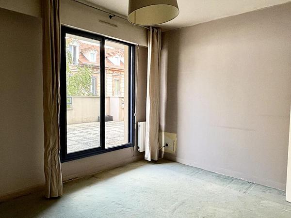 Appartement Courbevoie 2 pièces 55 m2 et sa belle terrasse de 38m²