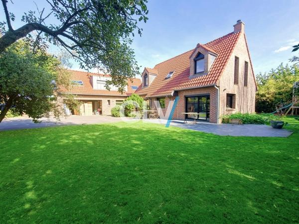 Demeure de +200m2 - Suite parentale, Jardin, Garage + Stationnements , Lesquin