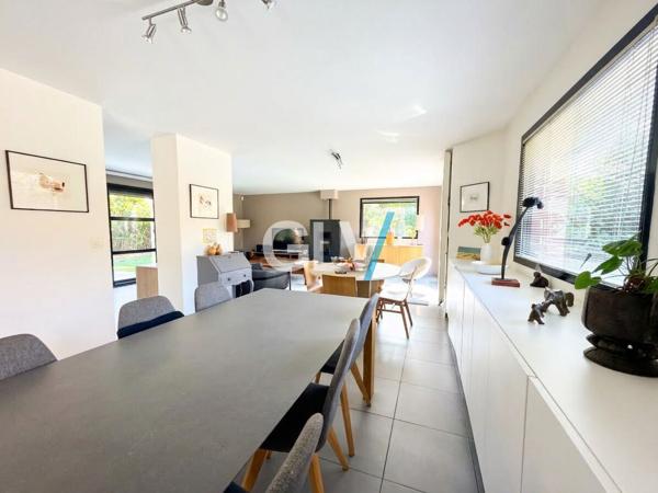Demeure de +200m2 - Suite parentale, Jardin, Garage + Stationnements , Lesquin