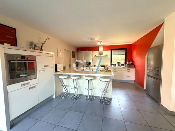 Demeure de +200m2 - Suite parentale, Jardin, Garage + Stationnements , Lesquin