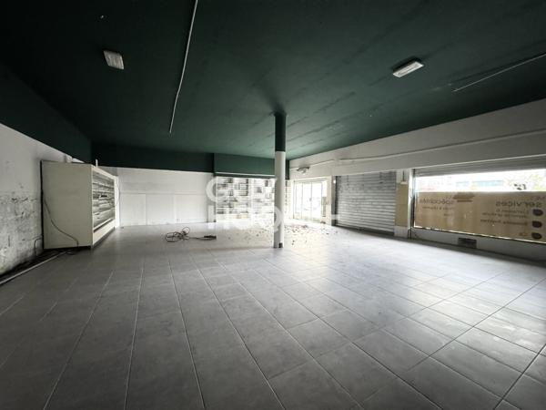 GRENOBLE – Ensemble immobilier à vendre comprenant un local commercial et un appartement T3