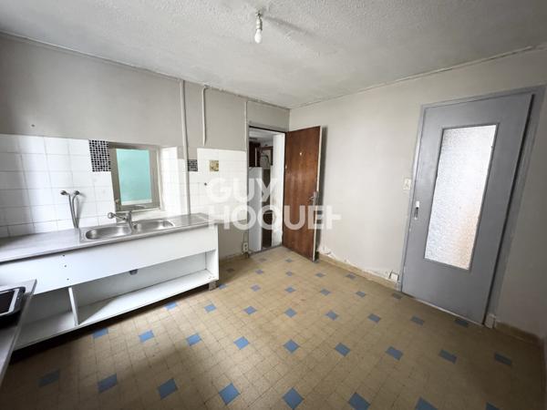 GRENOBLE – Ensemble immobilier à vendre comprenant un local commercial et un appartement T3