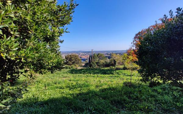 Terrain à vendre    Alès