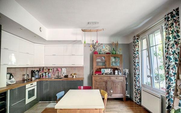 Appartement à vendre    4 pièces • 87,37 m2 Issy-les-Moulineaux