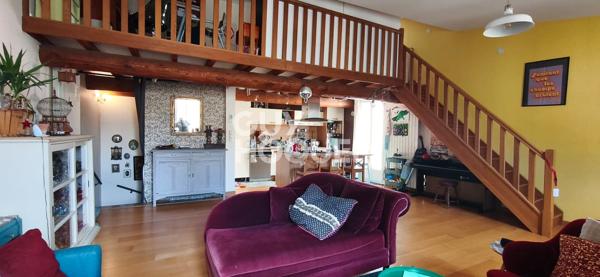 Maison de ville 105 m2 : vieux  village Celleneuve
