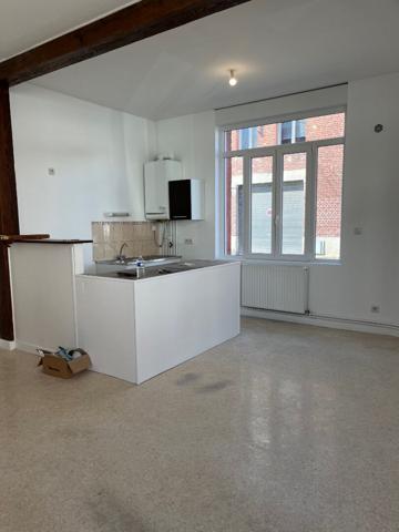 A LOUER APPARTEMENT EN RDC QUARTIER REMICOURT  A ST QUENTIN 02100.