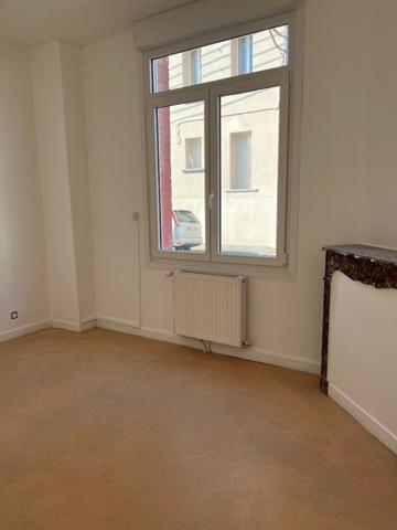 A LOUER APPARTEMENT EN RDC QUARTIER REMICOURT  A ST QUENTIN 02100.