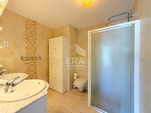 APPARTEMENT 4 PIECES TOIT TERRASSE AVEC APERCU MER