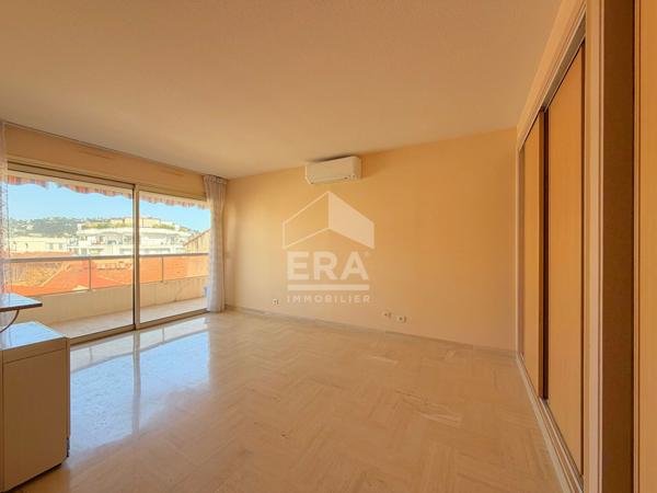 APPARTEMENT 4 PIECES TOIT TERRASSE AVEC APERCU MER