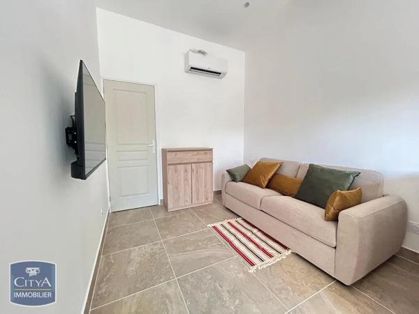 Appartement à louer 1 pièce 17.42m² Nîmes (30000)