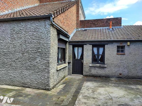 Maison de 90 m² habitable bâtie sur 453 m²