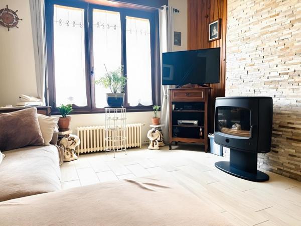 Maison familiale avec jardin, au calme.