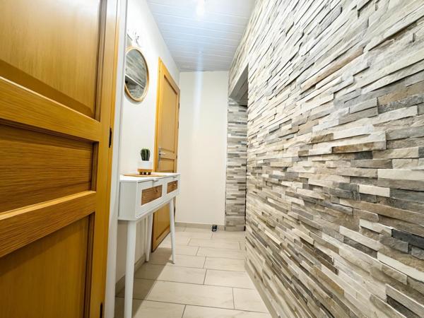 Maison familiale avec jardin, au calme.