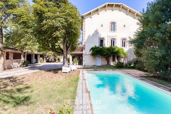 Maison des années 1900 avec piscine proche du centre ville
