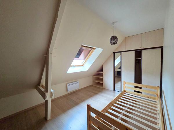 Maison familiale indépendante à La Chapelle-Saint-Aubin : 4 chambres, opportunité rare