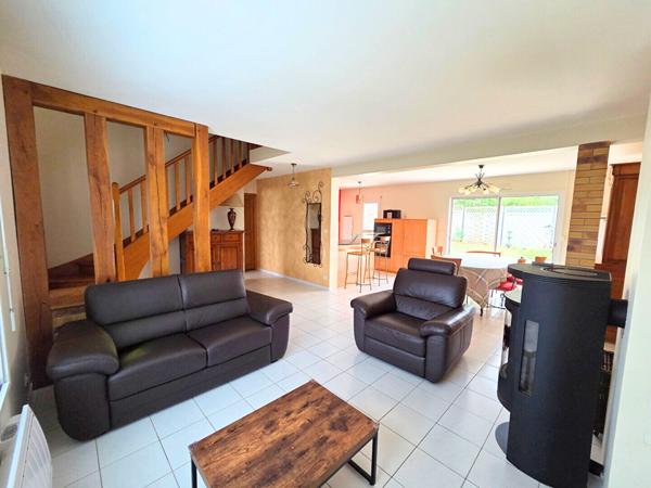 Maison familiale indépendante à La Chapelle-Saint-Aubin : 4 chambres, opportunité rare