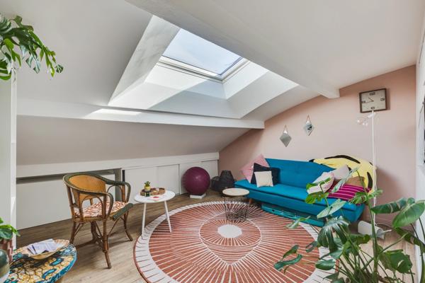 Côte Pavée / Guilhemery, T3/4 de 80m² en dernier étage avec terrasse et garage