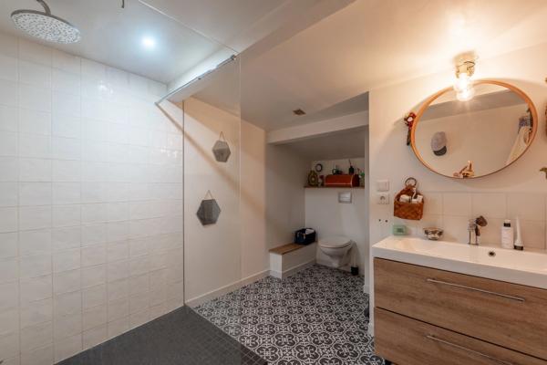 Côte Pavée / Guilhemery, T3/4 de 80m² en dernier étage avec terrasse et garage