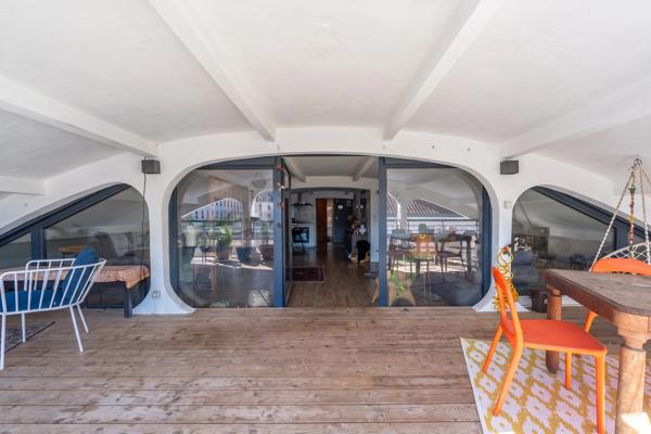 Côte Pavée / Guilhemery, T3/4 de 80m² en dernier étage avec terrasse et garage