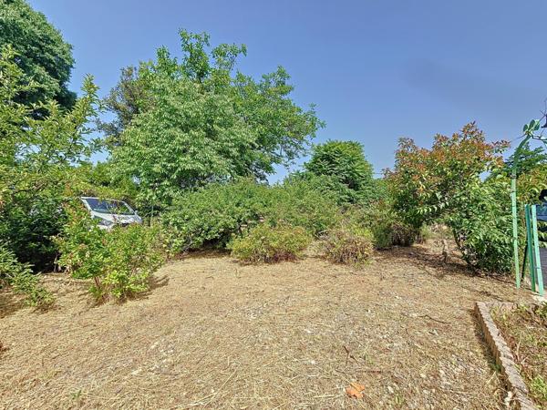 Maison traditionnelle R+1 avec jardin et grand garage – Bédarieux, secteur recherché