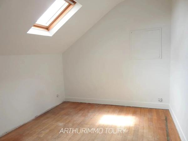 Location                                                      Maison de village
                        
                     4 pièces                      93 m2                     à Janville-en-Beauce