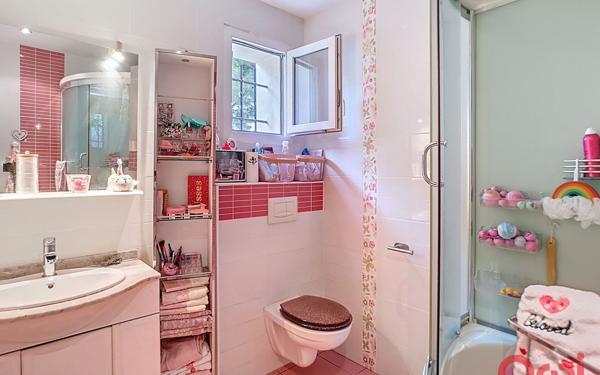 Maison à vendre    4 pièces • 192,60 m2 Le Pontet