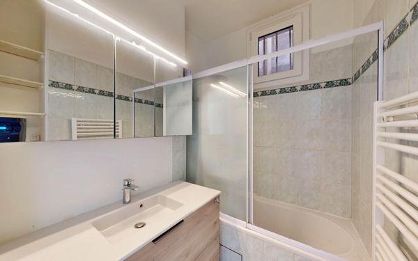 Appartement à vendre    4 pièces • 69,01 m2 Montrouge