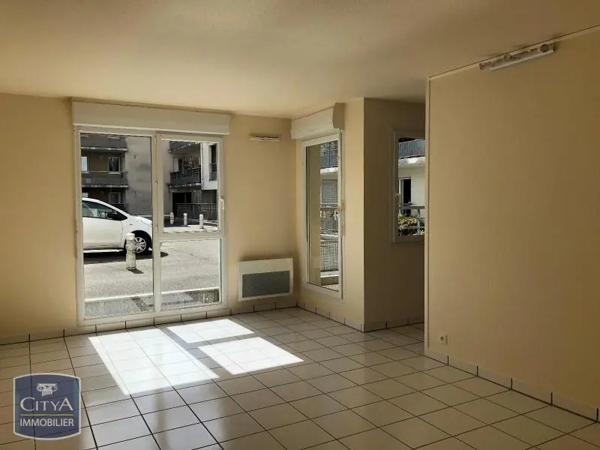 Appartement à louer 2 pièces 55.63m²