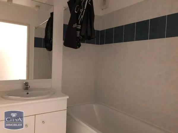 Appartement à louer 2 pièces 55.63m²