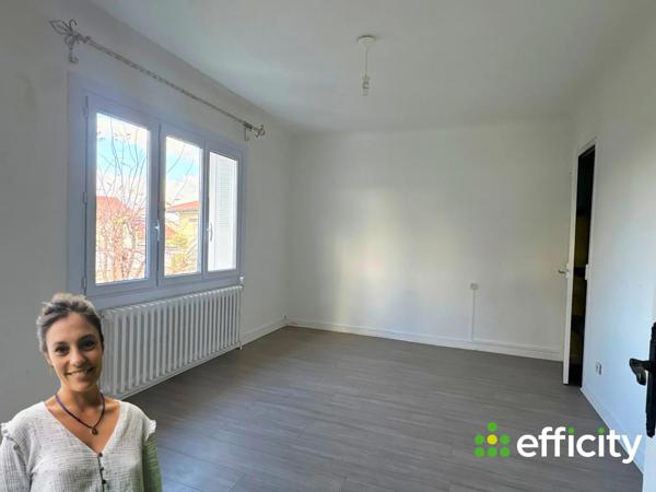 Maison 9 pièces - 200 m² Exclusivité efficity