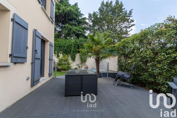 Maison 4 pièces de 88 m² à Mantes-la-Jolie (78200)