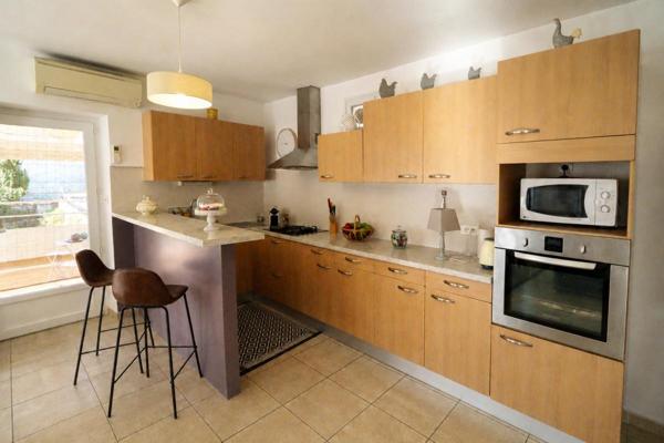 Maison Ginestas 4 pièce(s) 93 m2