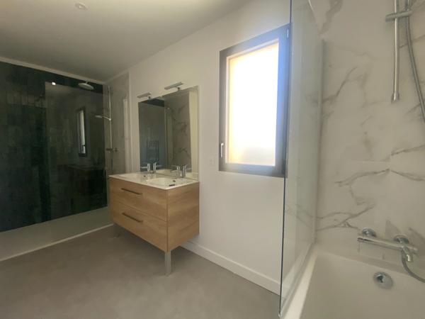 Maison neuve 4 chambres secteur Yvrac/tresses/artigues