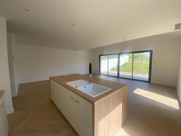 Maison neuve 4 chambres secteur Yvrac/tresses/artigues