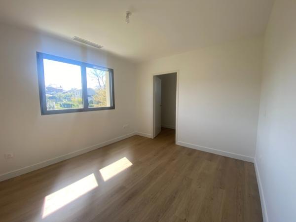 Maison neuve 4 chambres secteur Yvrac/tresses/artigues