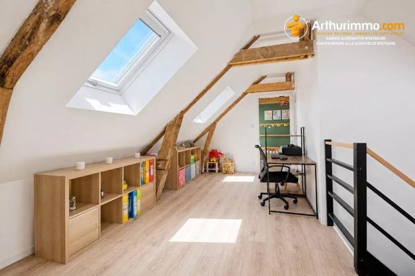 Vente                                                      Maison
                        
                     5 pièces                      140 m2                     à Val-d'Izé