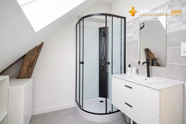 Vente                                                      Maison
                        
                     5 pièces                      140 m2                     à Val-d'Izé