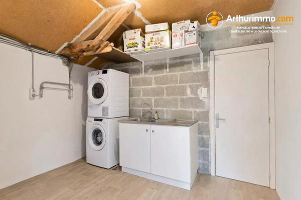 Vente                                                      Maison
                        
                     5 pièces                      140 m2                     à Val-d'Izé