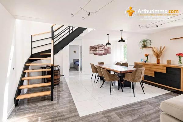 Vente                                                      Maison
                        
                     5 pièces                      140 m2                     à Val-d'Izé