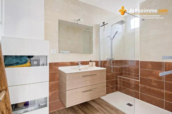 Vente                                                      Maison
                        
                     5 pièces                      140 m2                     à Val-d'Izé