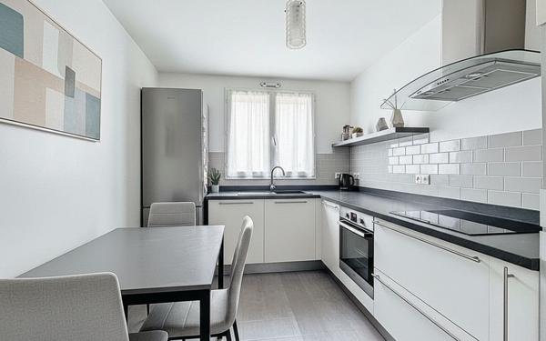 Maison à vendre    4 pièces •  Brie-Comte-Robert