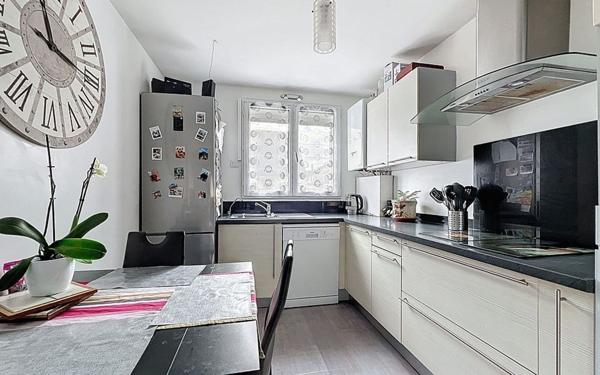 Maison à vendre    4 pièces •  Brie-Comte-Robert