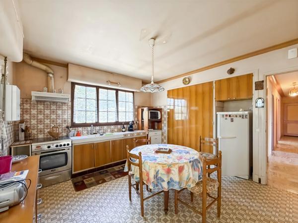 Maison 6 pièces de 133 m² à Montréal (32)
